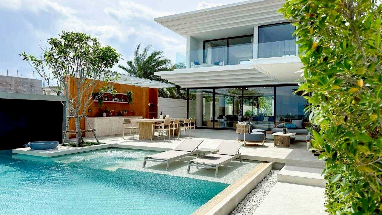 5 Bedroom Beachfront Luxury Villa in Cha Am