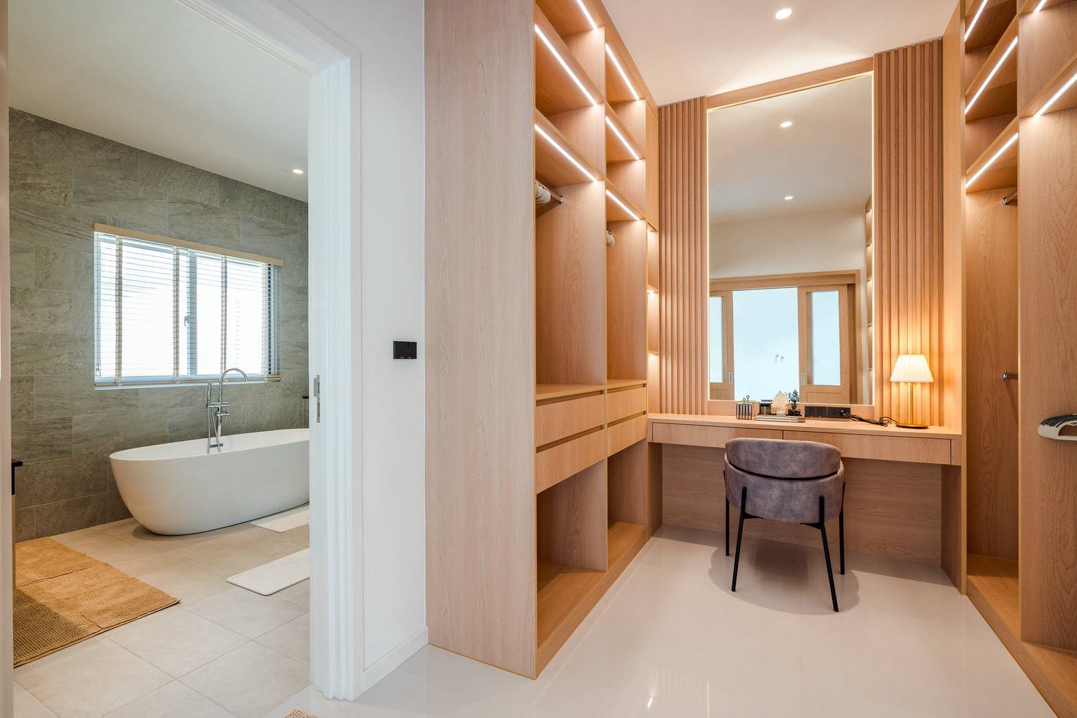 Luxury Spacious 3-Bedroom Pool Villa at Aria 3