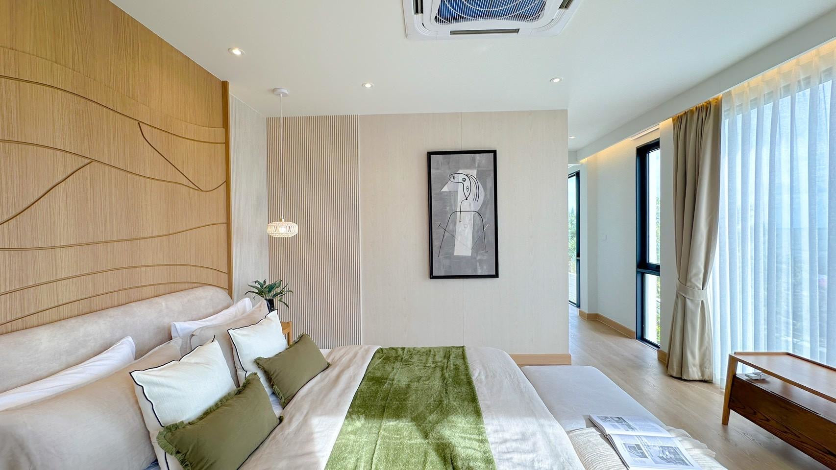 5 Bedroom Beachfront Luxury Villa in Cha Am