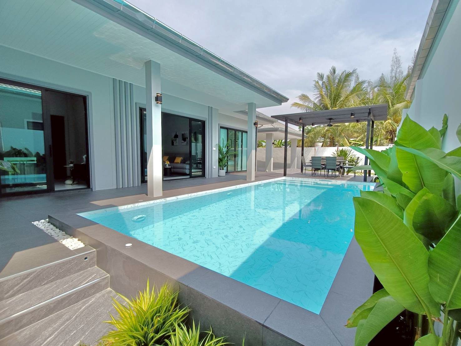 Last Unit New Luxury Villa for Sale in Hin Lek Fai