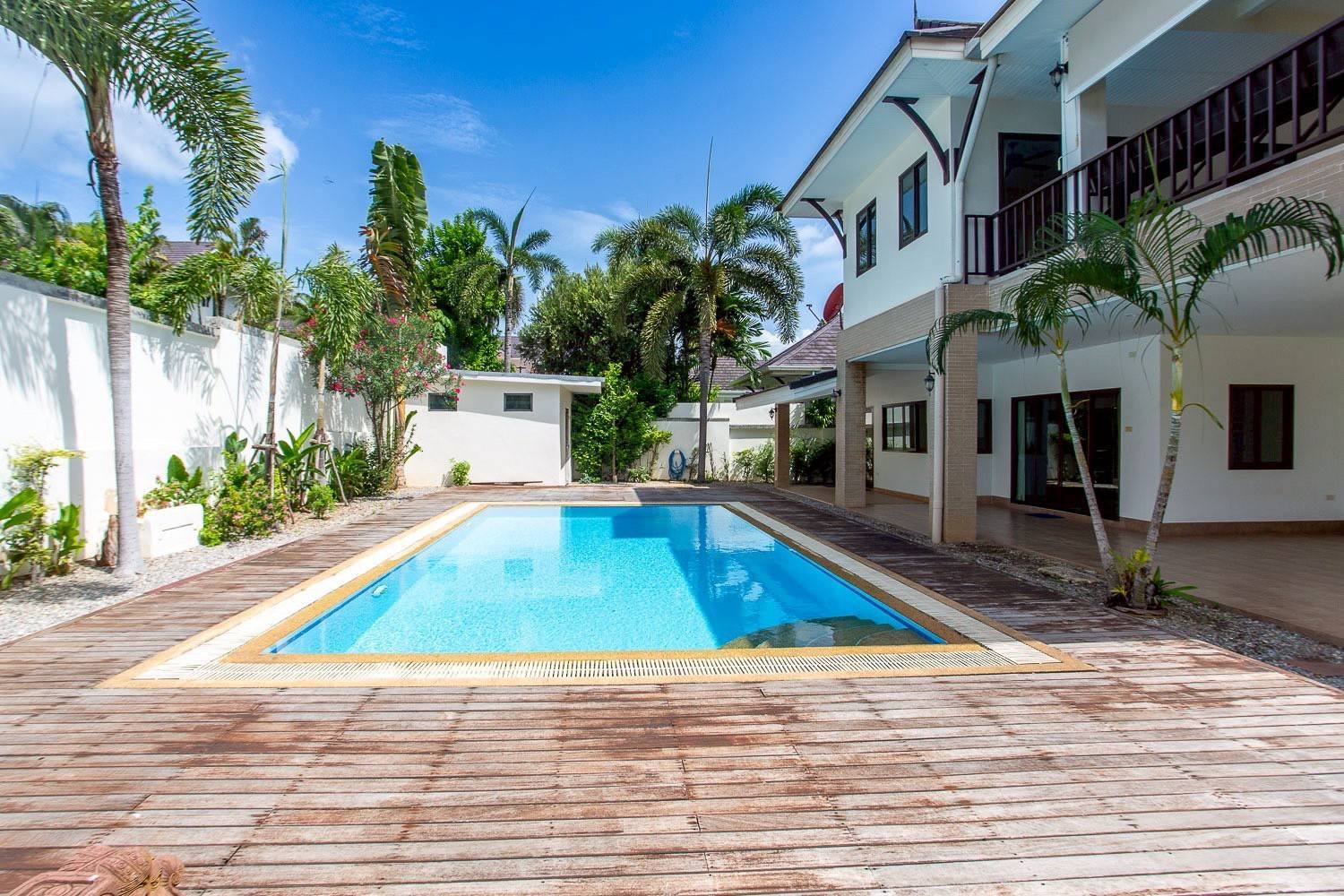 Spacious Executive Pool Villa in Khao Tao Hua Hin