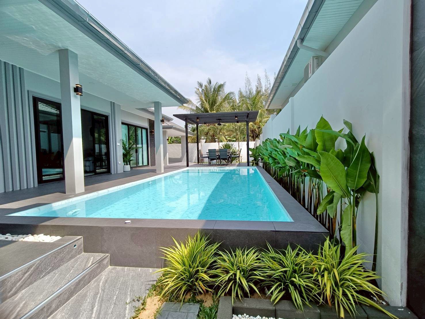 Last Unit New Luxury Villa for Sale in Hin Lek Fai