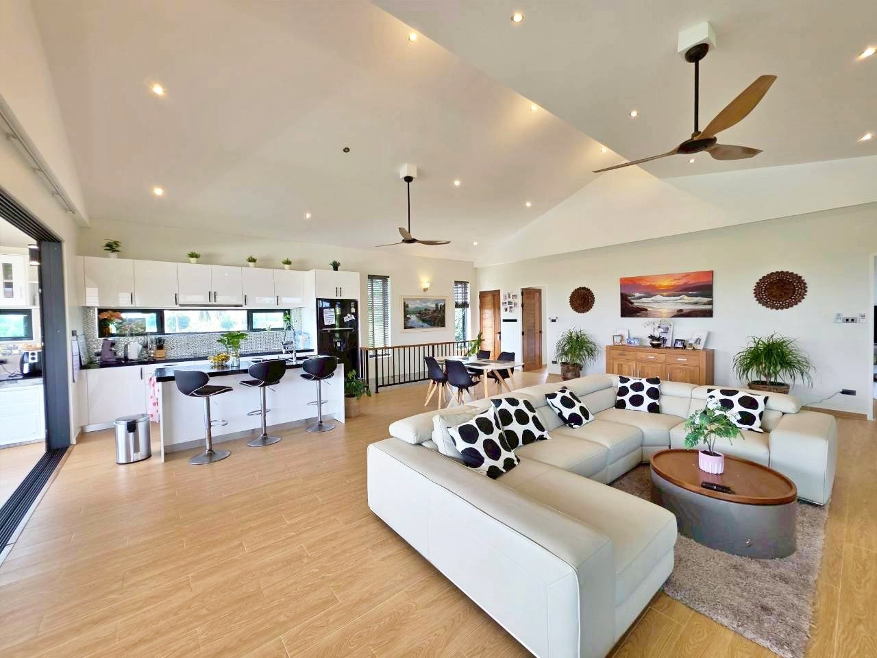 2-Storey Modern Pool Villa in Hua Hin