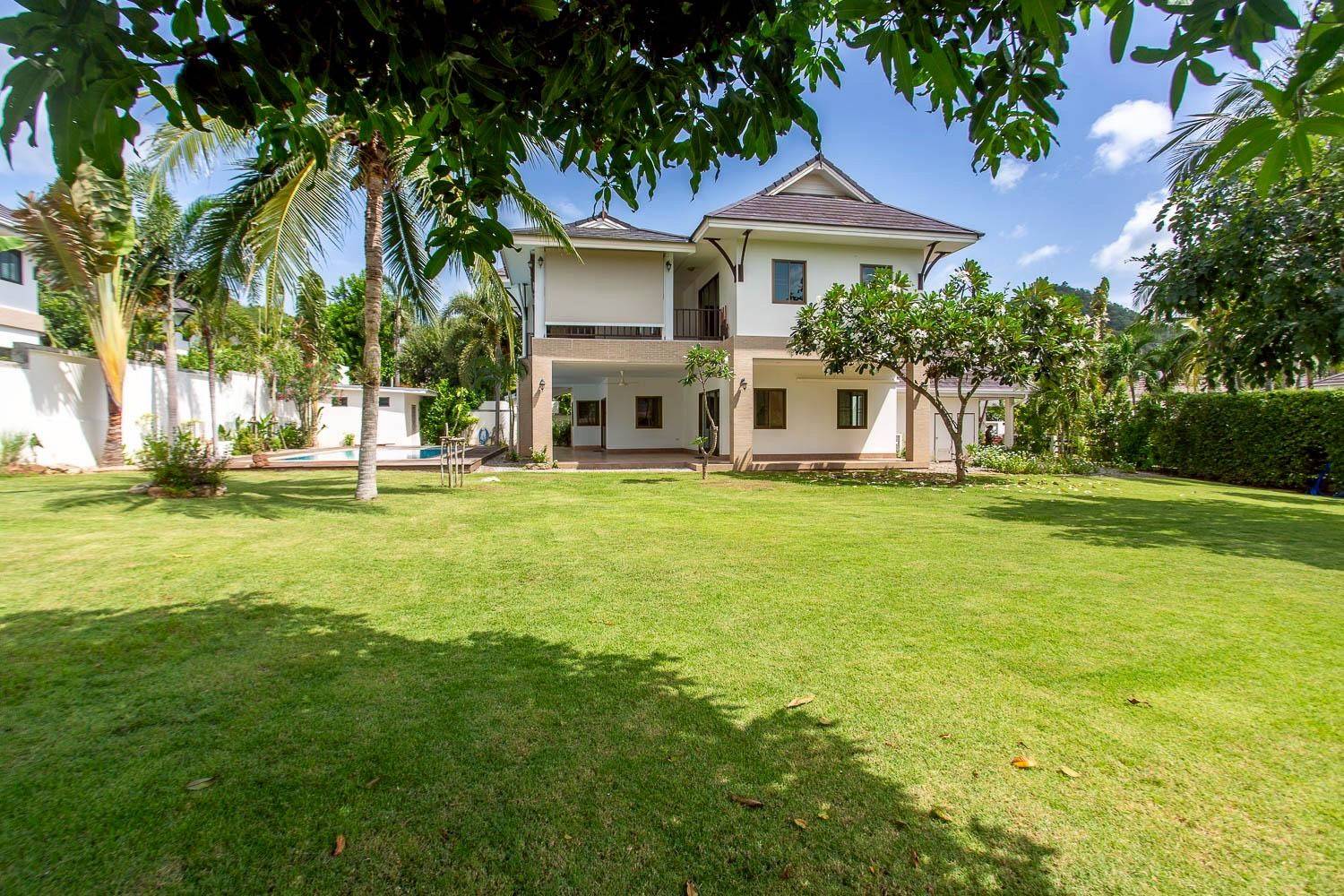 Spacious Executive Pool Villa in Khao Tao Hua Hin