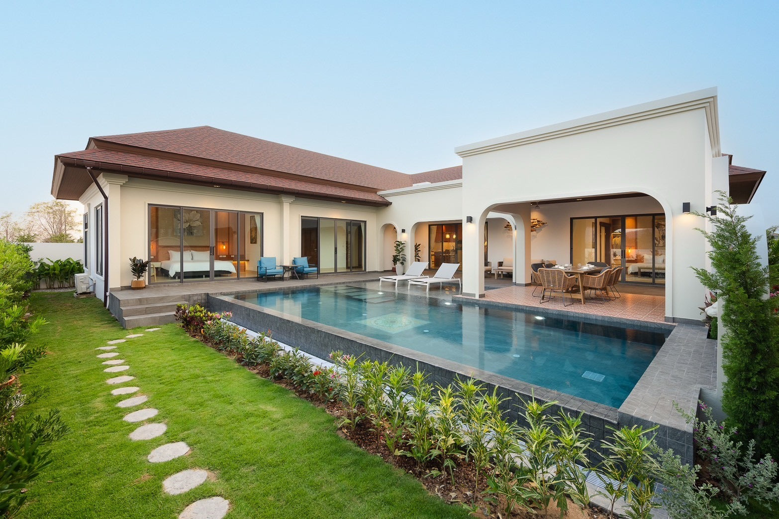 Balinese style pool villa near Black Mountain in Hua Hi