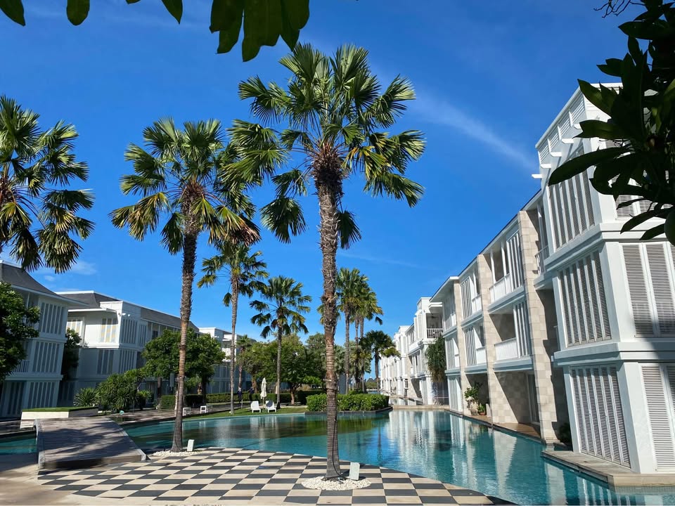 Pet-Friendly Luxury 1-Bedroom Beachfront Condo in Hua Hin