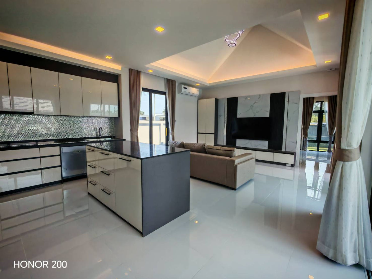 Modern Pool Villa for Rent and Sale in iBreeze Hua Hin, Soi 112