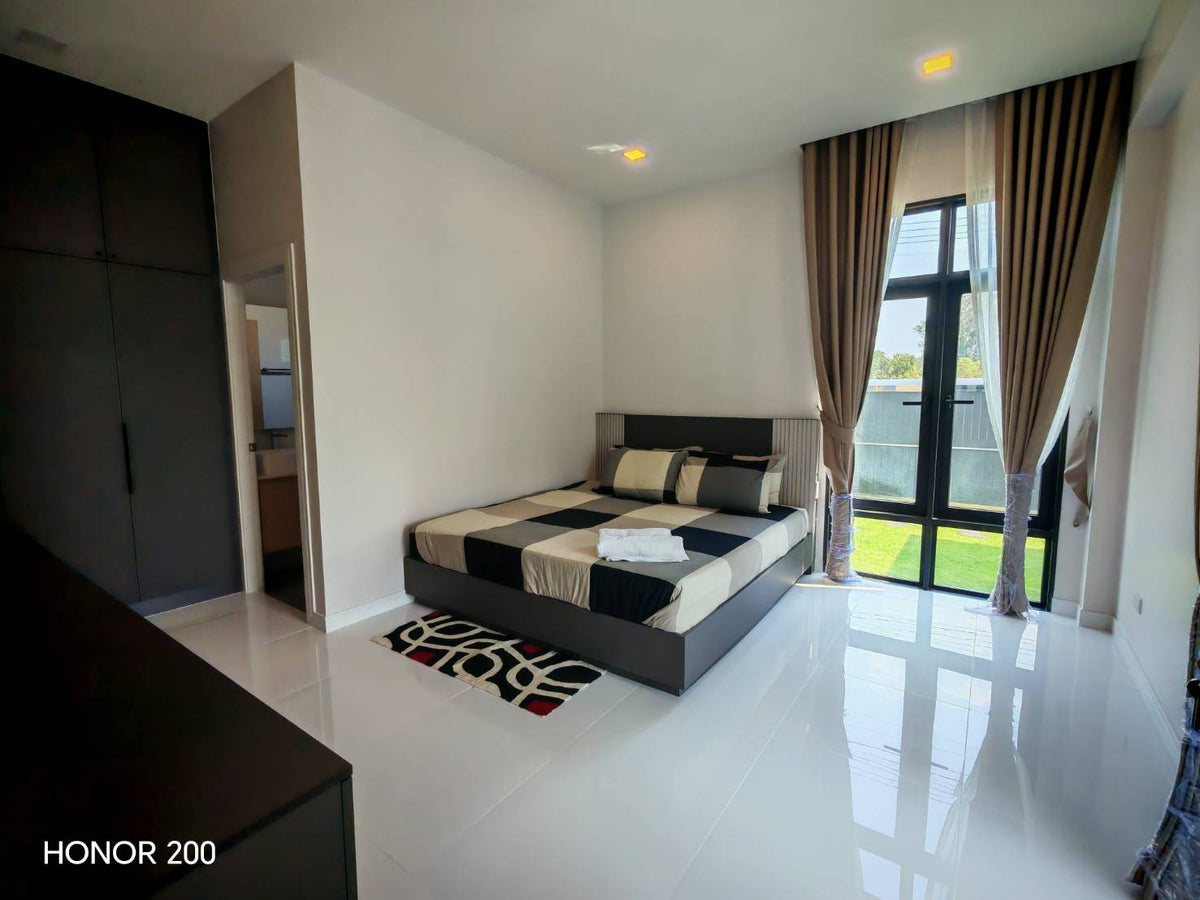 Modern Pool Villa for Rent and Sale in iBreeze Hua Hin, Soi 112