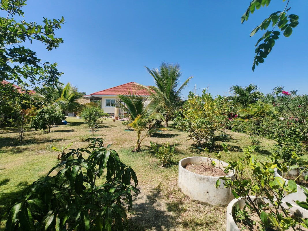 House With Large Garden Near Sam Roi Yod National Park