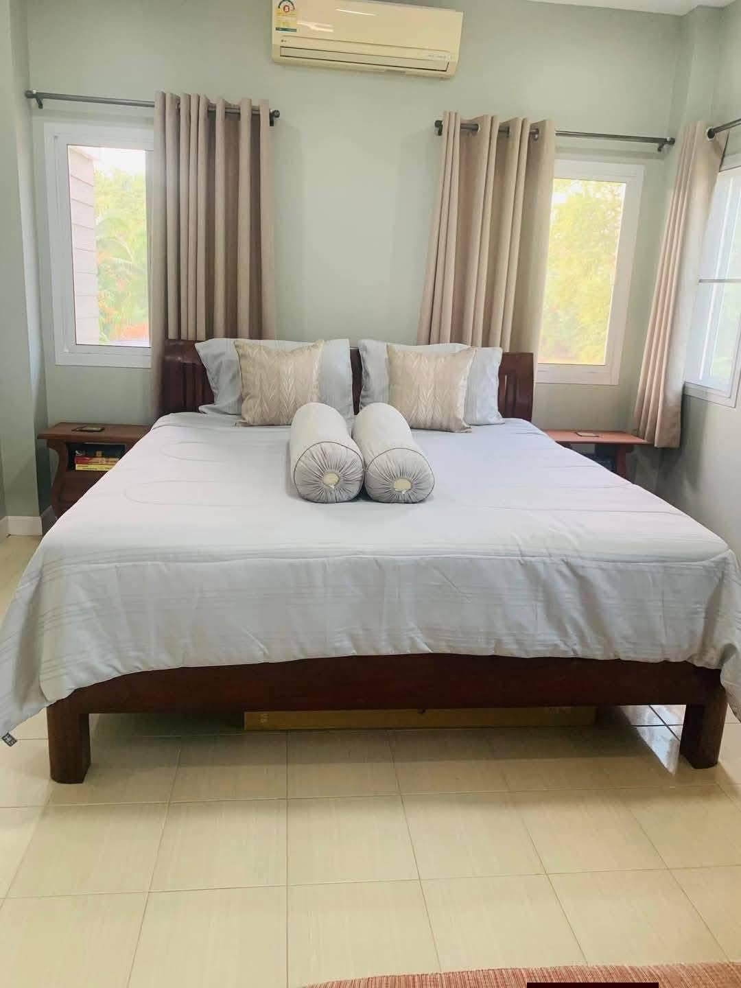 5 Bedroom Beachfront Private Pool Villa for Sale in Kuiburi