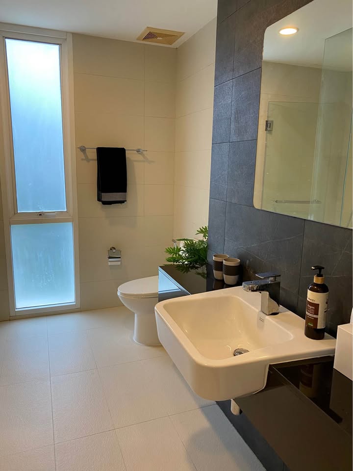 Pet-Friendly Luxury 1-Bedroom Beachfront Condo in Hua Hin