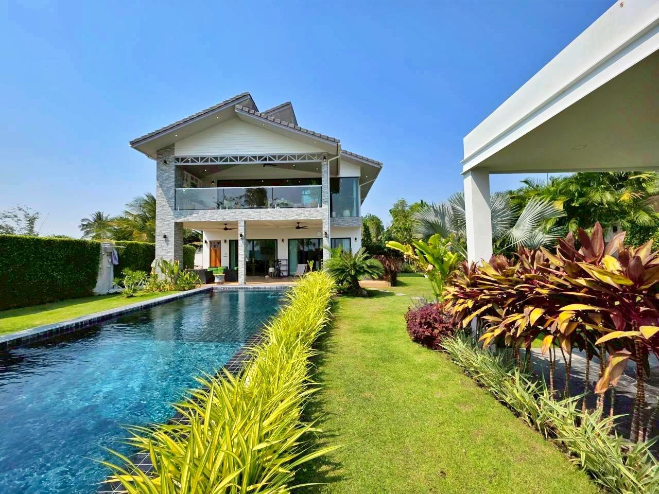 2-Storey Modern Pool Villa in Hua Hin