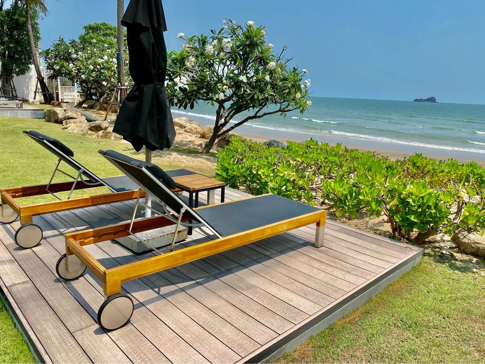 Pet-Friendly Luxury 1-Bedroom Beachfront Condo in Hua Hin