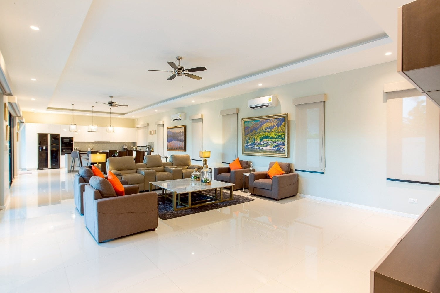 Luxuriöse Poolvilla mit 4 Schlafzimmern in Hua Hin