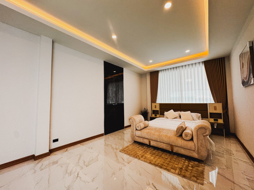 House with Private Pool for Sale in Pranburi