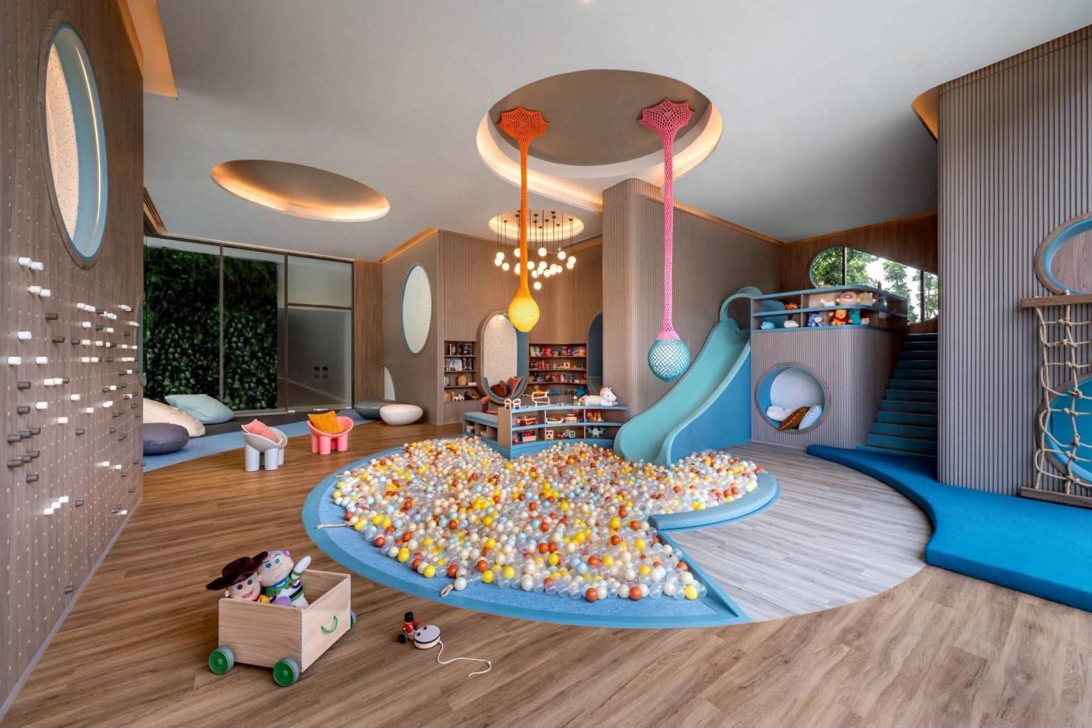 Modern 2-Bedroom Condo on Floor 8 in Vehha