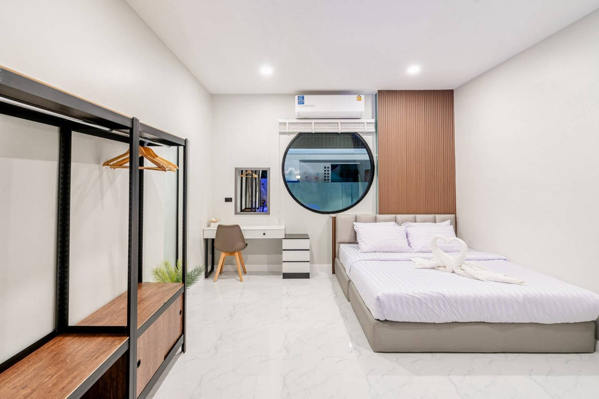 Spacious 4-Bedroom Family Pool Villa with Karaoke Room for Rent