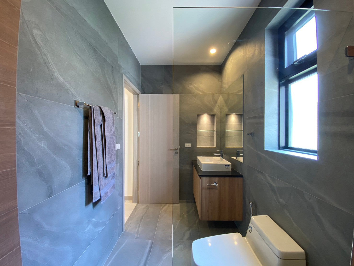 Luxury 3-Bedroom Pool Villa for Rent