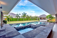 Luxuriöse Poolvilla mit 4 Schlafzimmern in Hua Hin