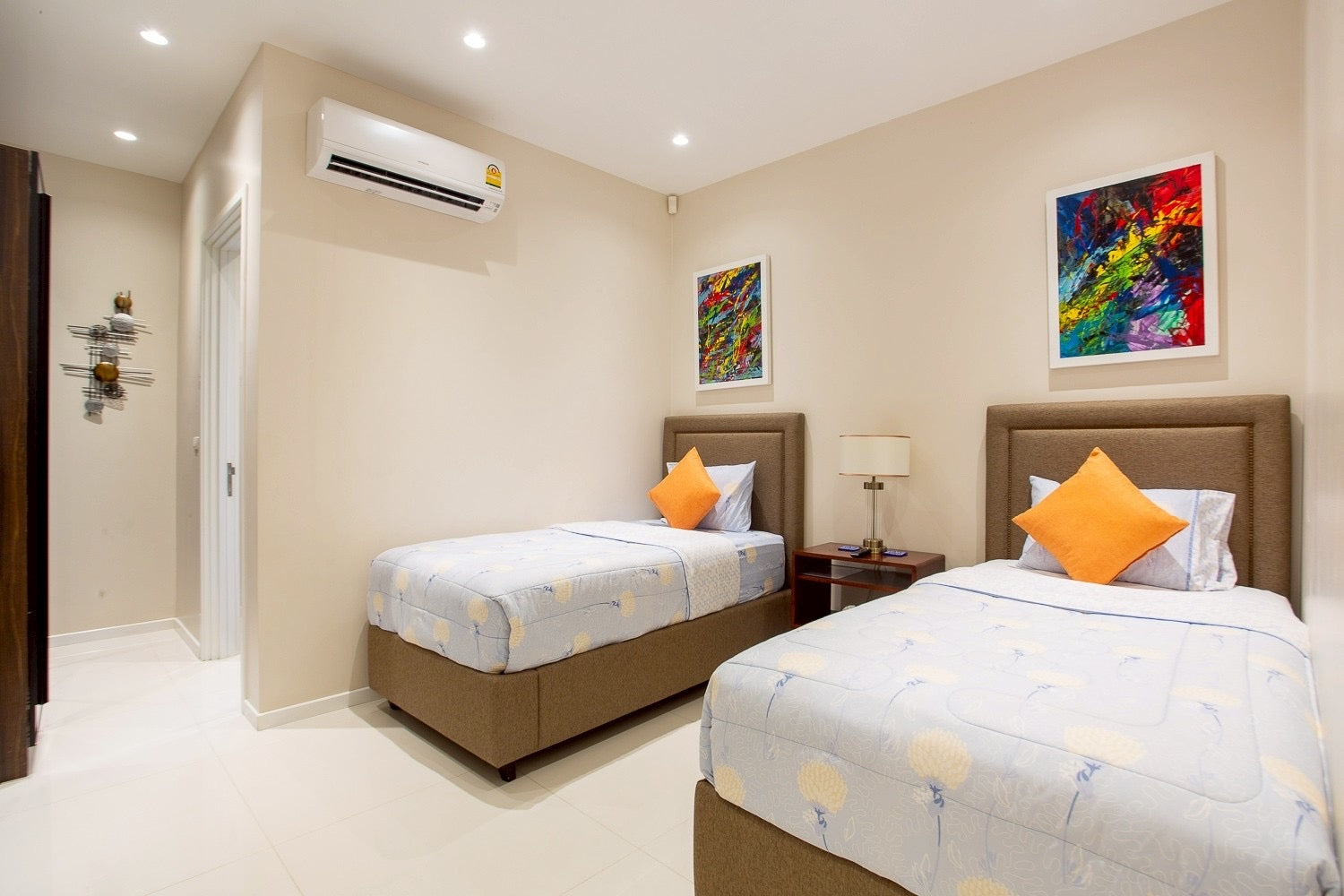 Luxuriöse Poolvilla mit 4 Schlafzimmern in Hua Hin