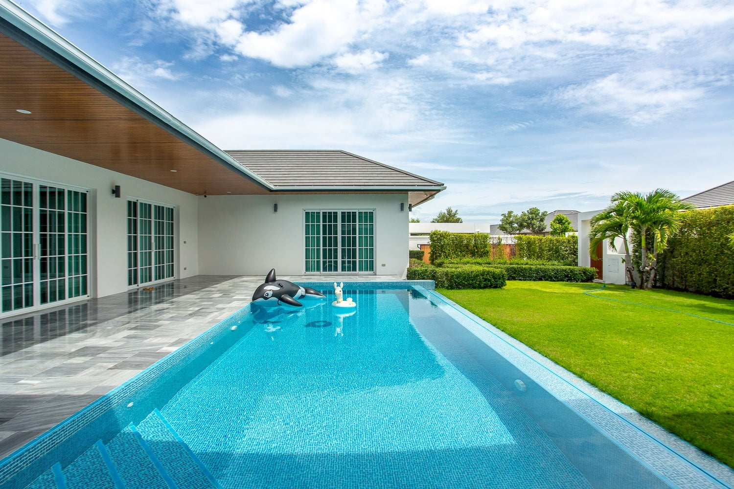 Luxurious Pool Villa with Spacious Outdoor Area