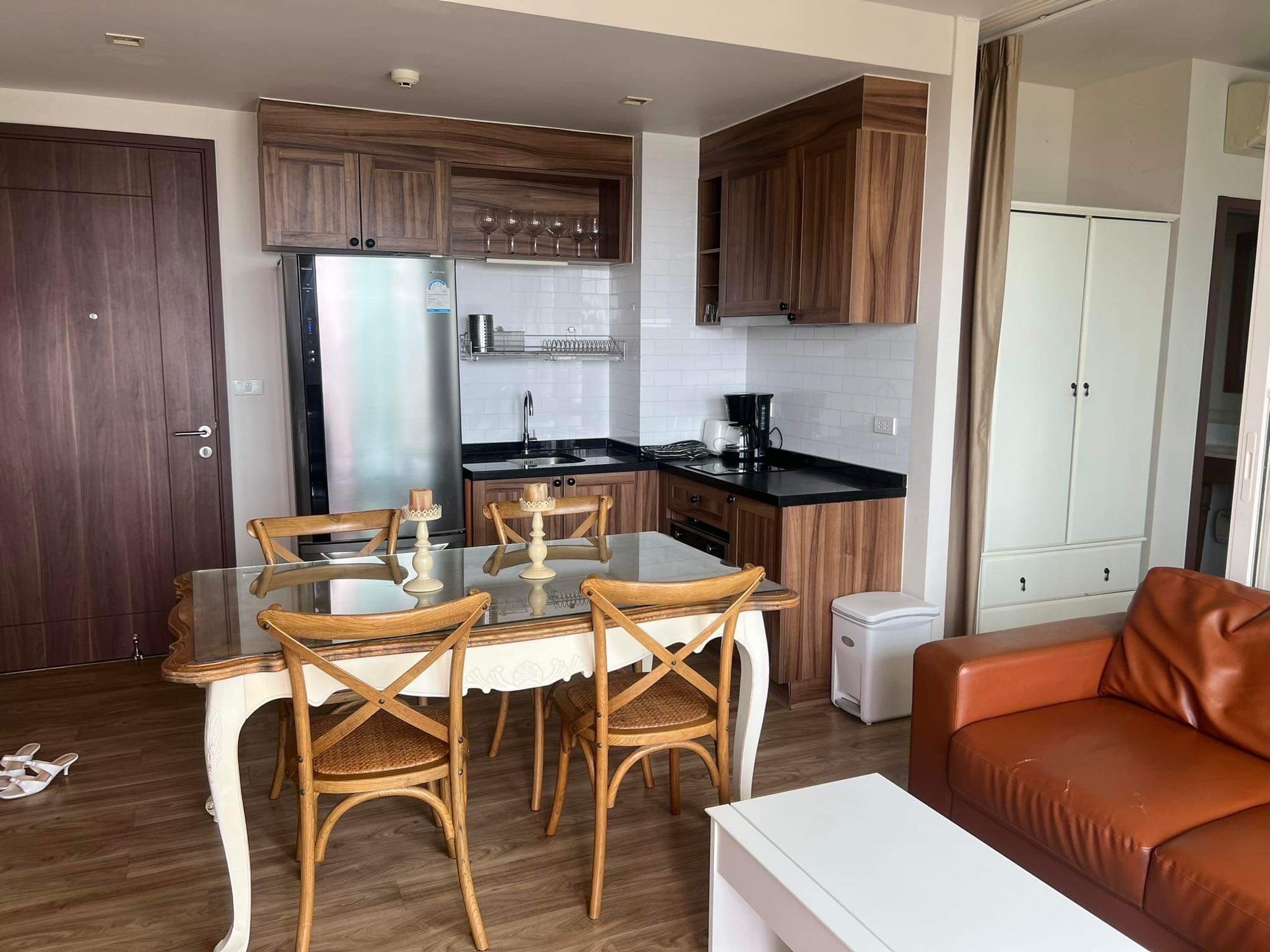 Seaview 2-Bedroom Condo at Autumm Condominium
