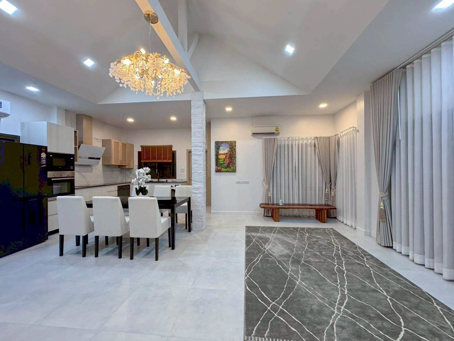 Renovated Pool Villa for Sale in Hua Hin Soi 102