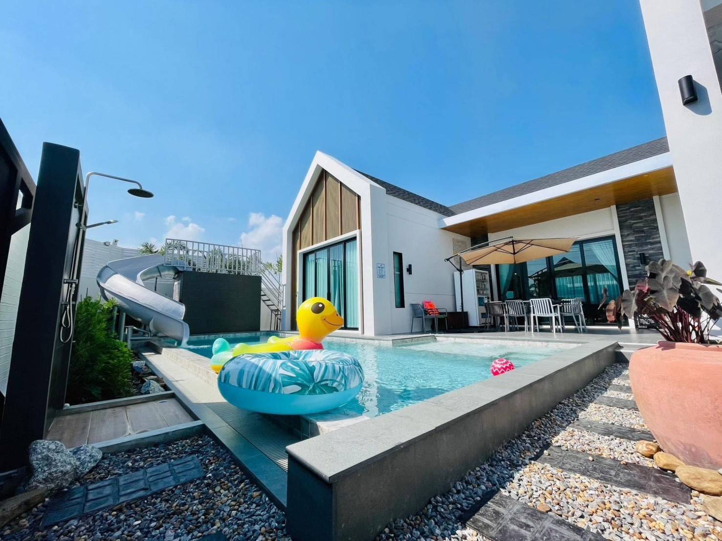 Modern 3-Bedroom Pool Villa for Rent near Black Mountain