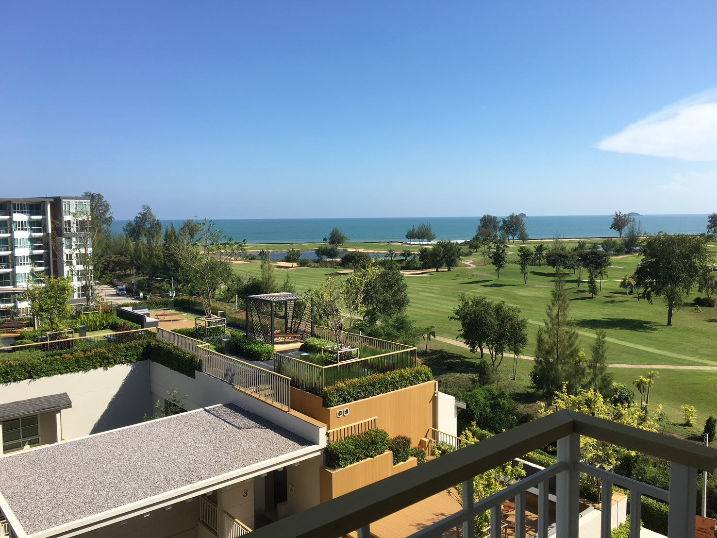 1 Bedroom Condo with Golf Course View at Autumn for Sale