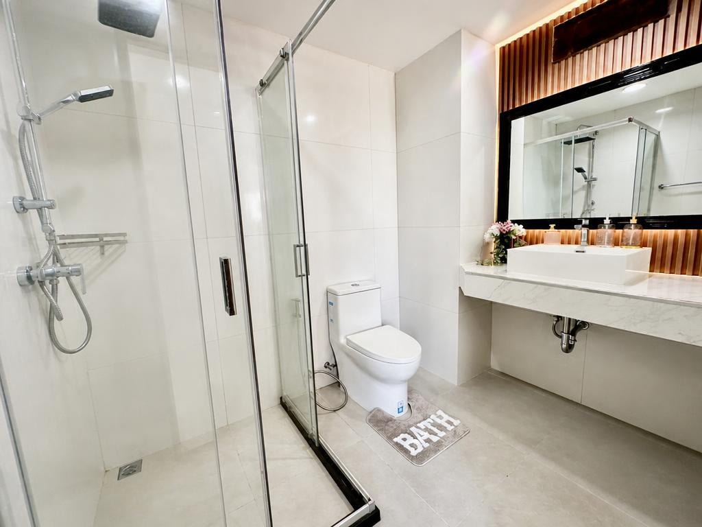 Spacious Renovated 2-Bedroom Condo in Prime Central Hua Hin