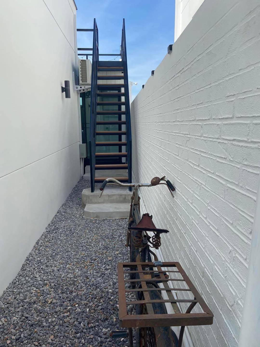 Modern 3-Bedroom Pool Villa for Rent near Black Mountain