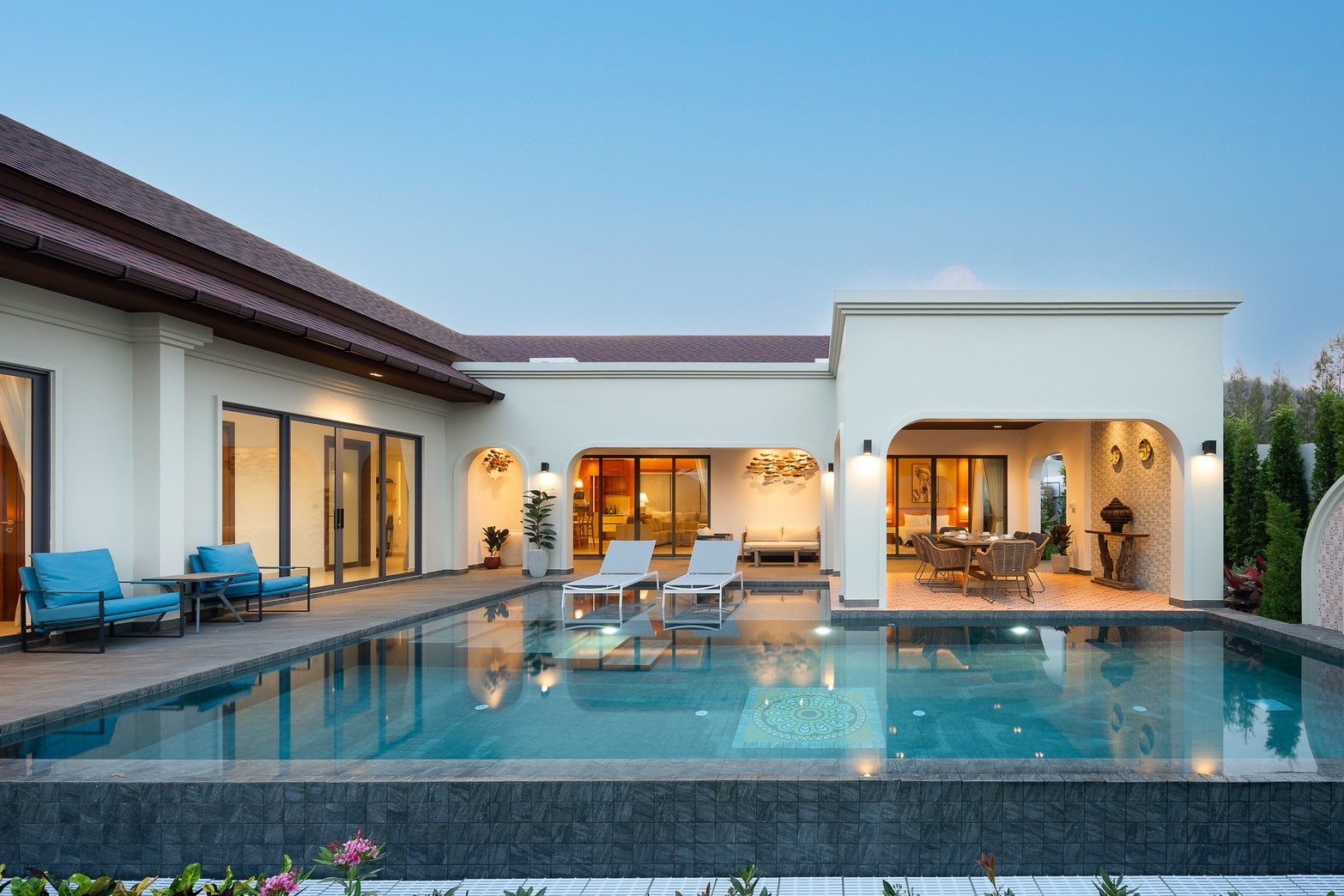 3 Bedroom Balinese Pool Villa Near Black Mountain