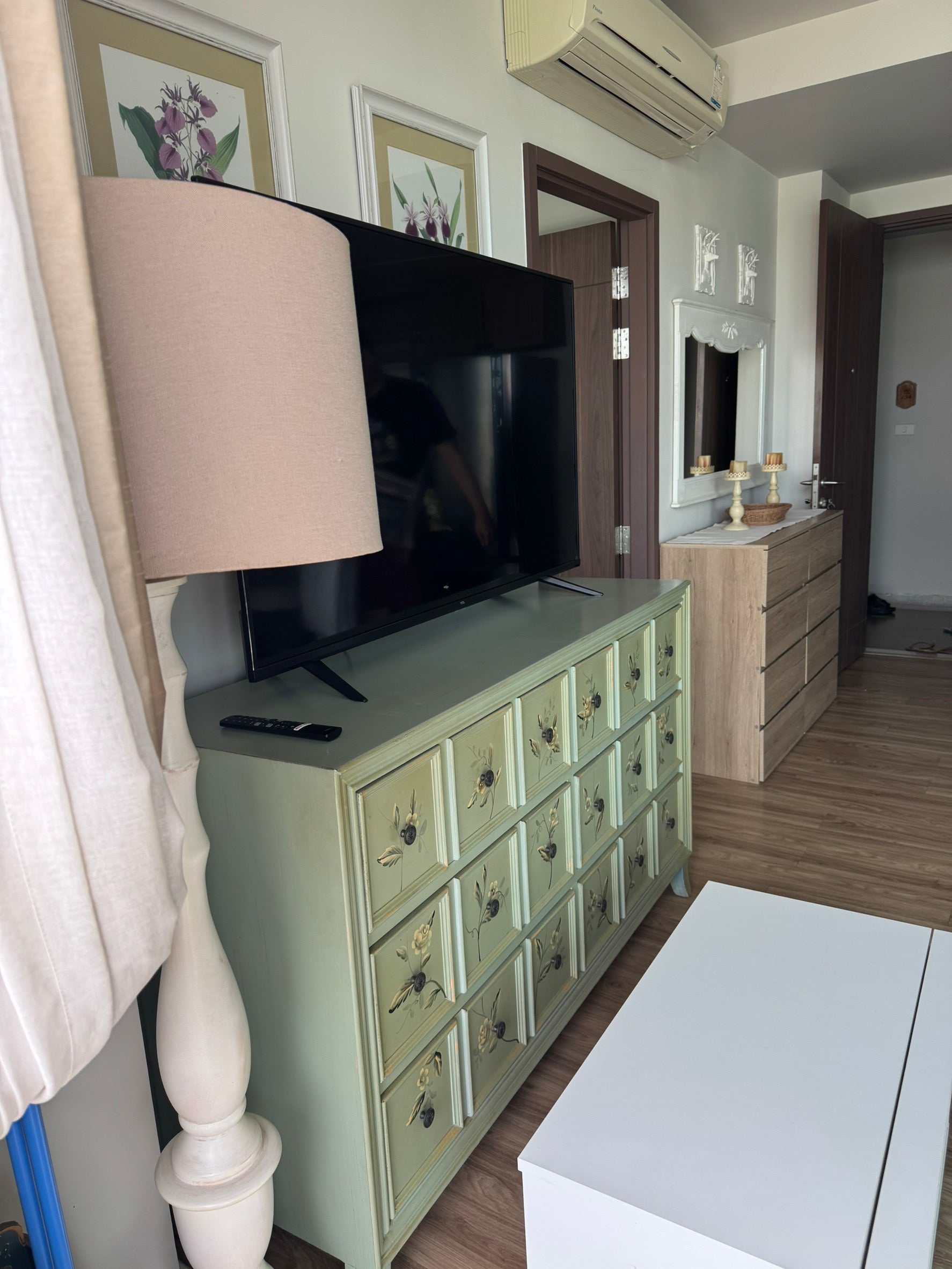 Seaview 2-Bedroom Condo at Autumm Condominium