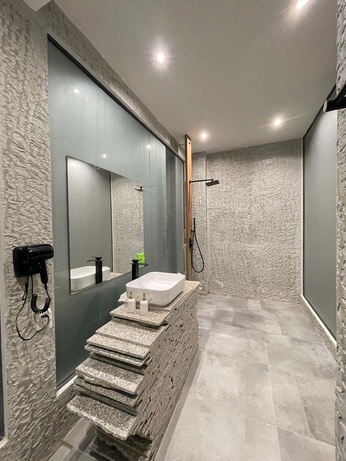 Pool Villa with Onsen for Sale and Rent