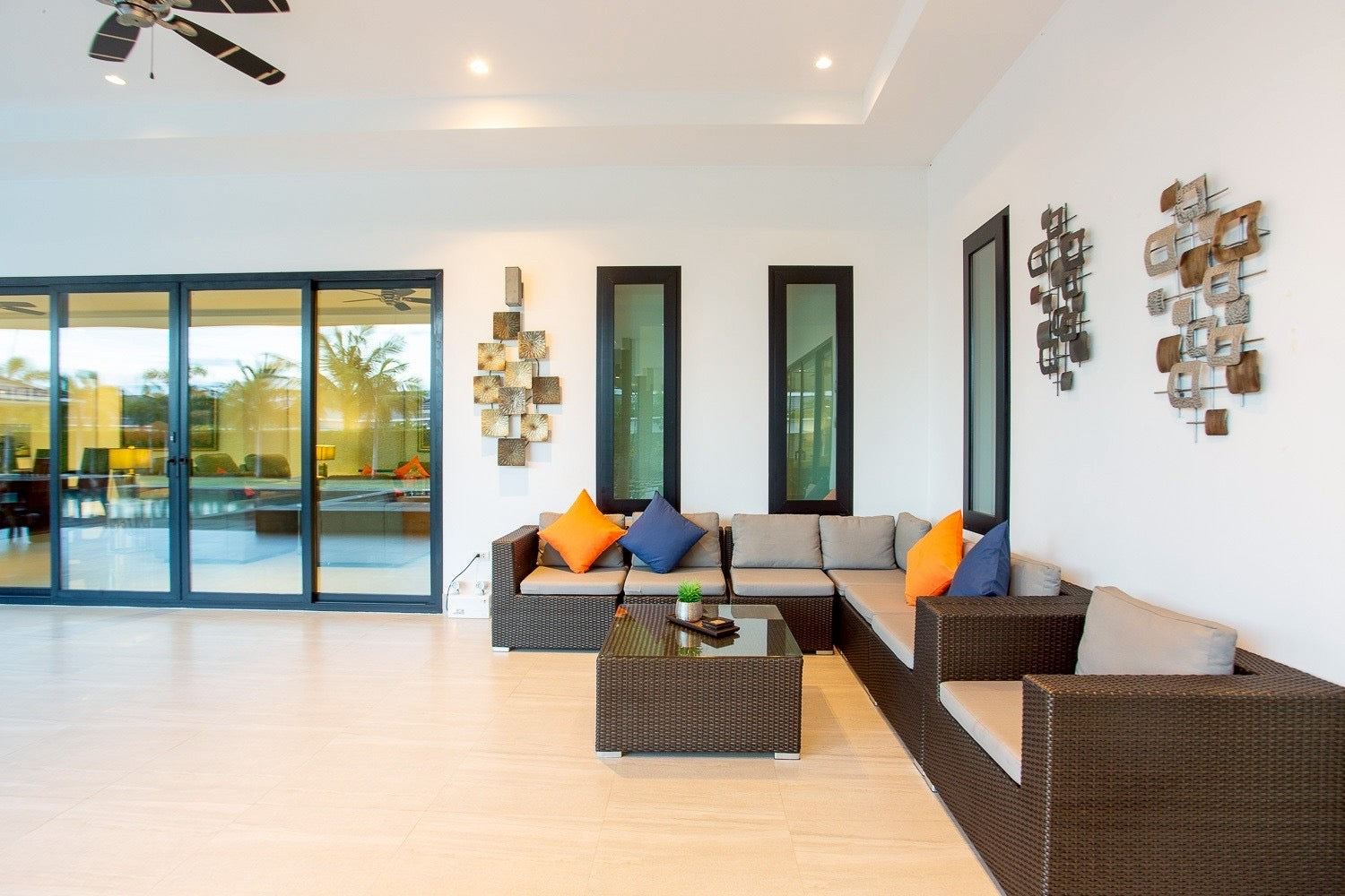 Luxuriöse Poolvilla mit 4 Schlafzimmern in Hua Hin