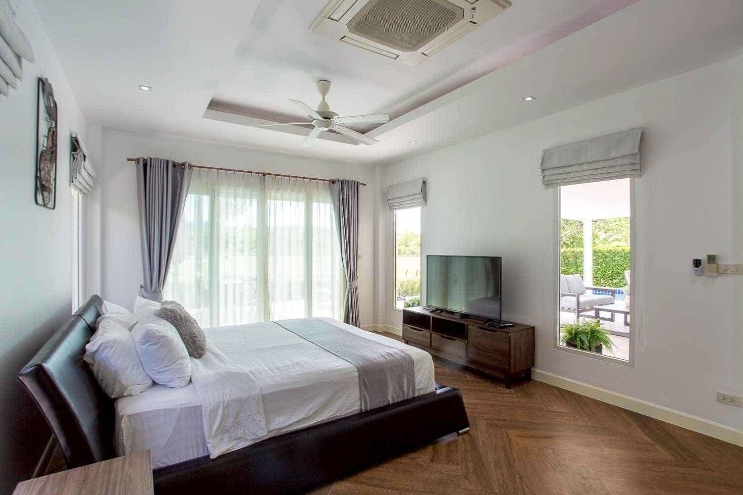 Luxury Pool Villa on Golf Course with Lifetime Memberships in Hua Hin