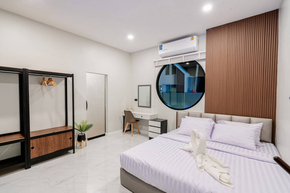 Spacious 4-Bedroom Family Pool Villa with Karaoke Room for Rent