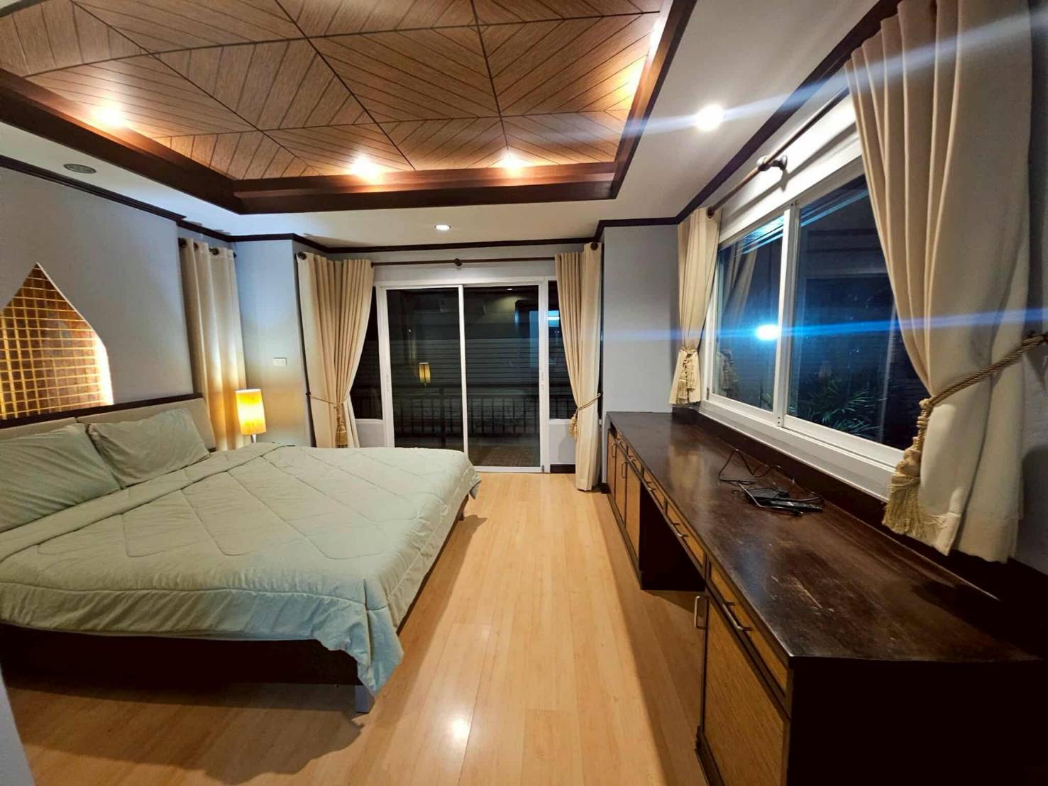 Single-Storey Resort Style House in Kiri Nakara
