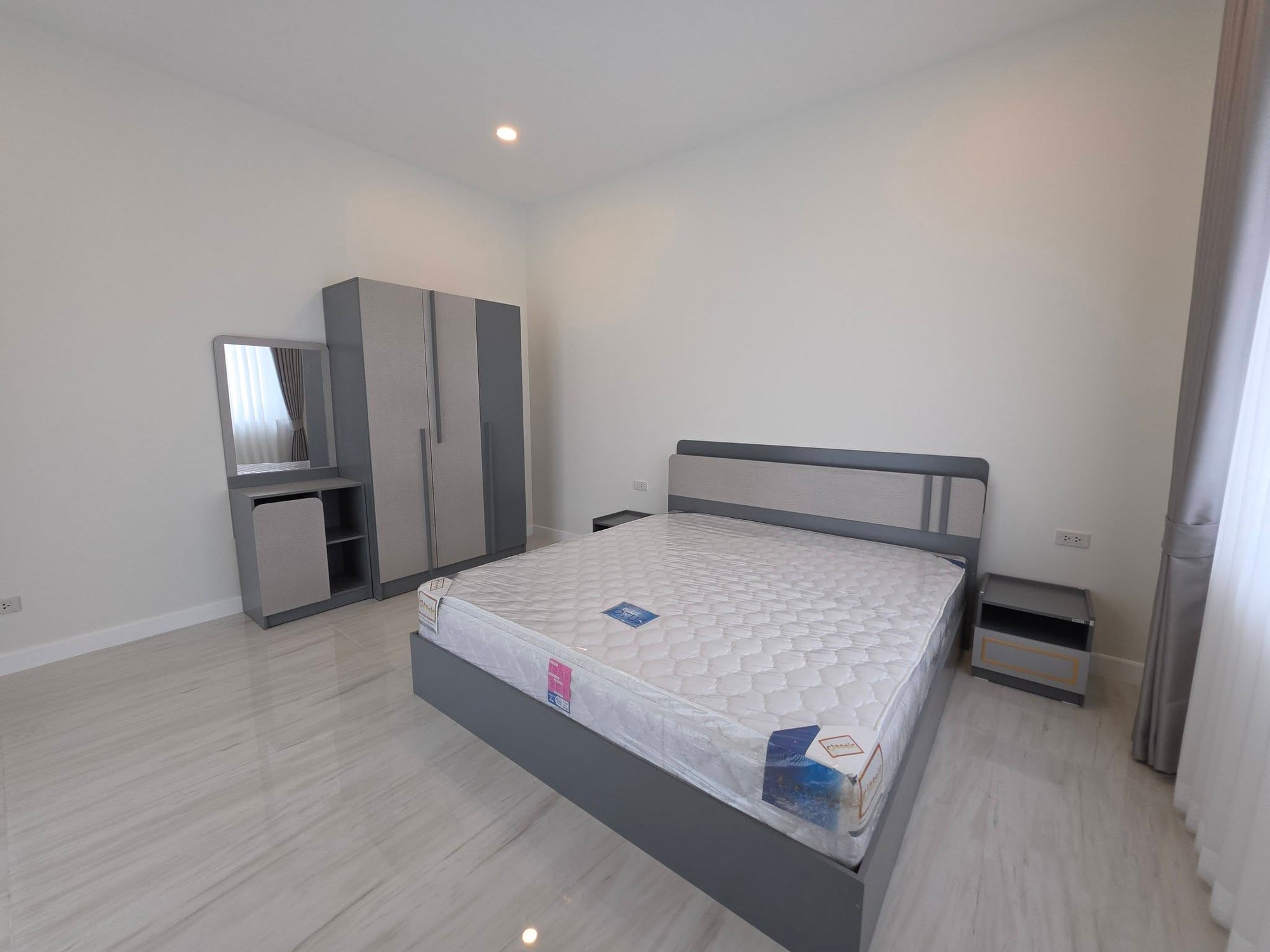 Pool Villa for Sale in Thap Tai, Ready to Move In