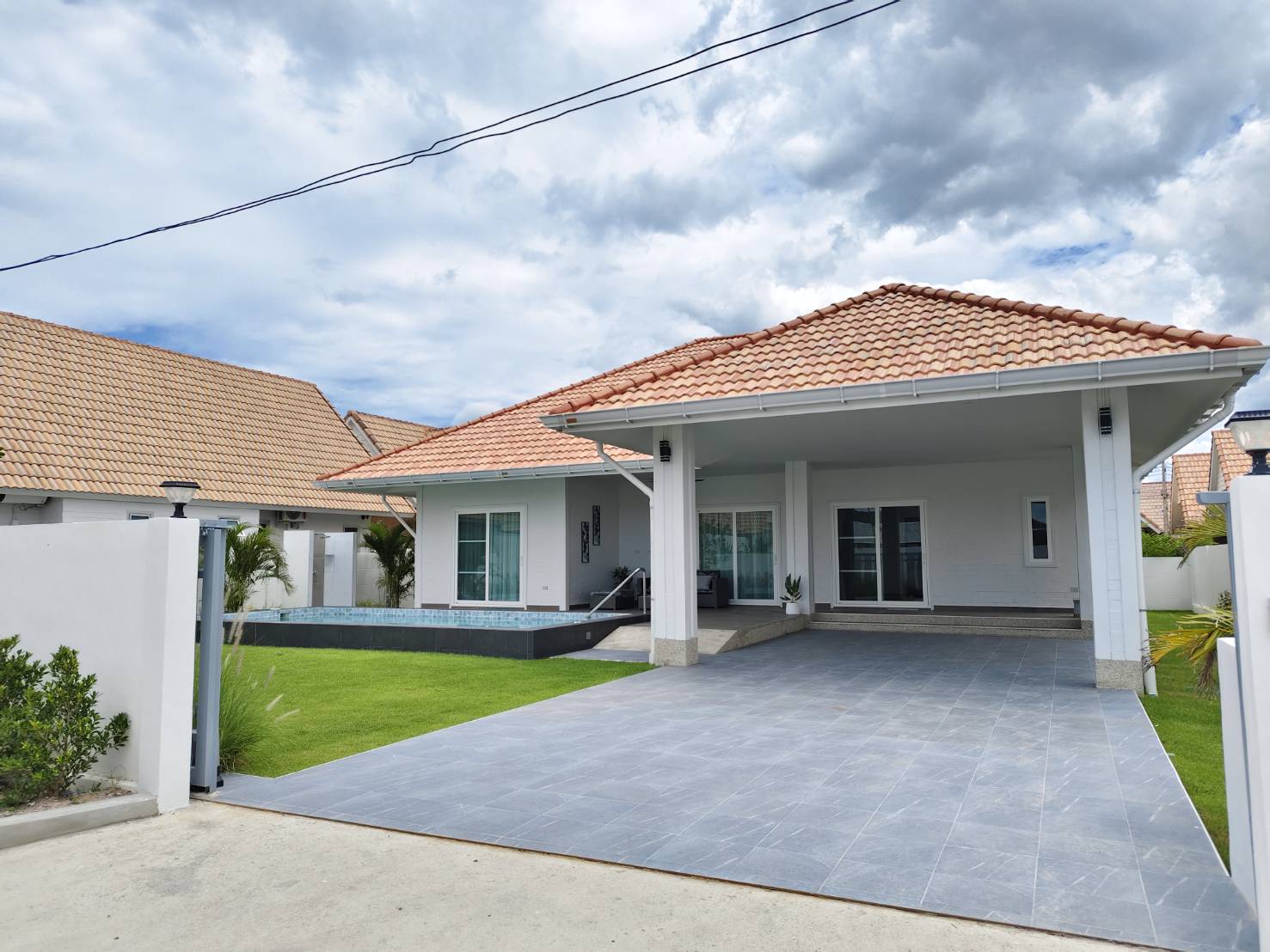 Modern Pool Villa in Dusita Lakeside Village 2