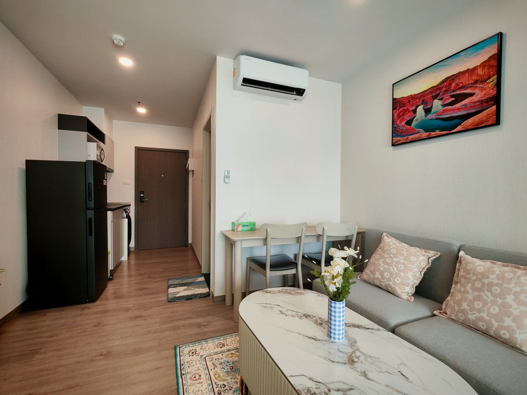 Sea and Mountain View 1-Bedroom Condo with Full Facilities