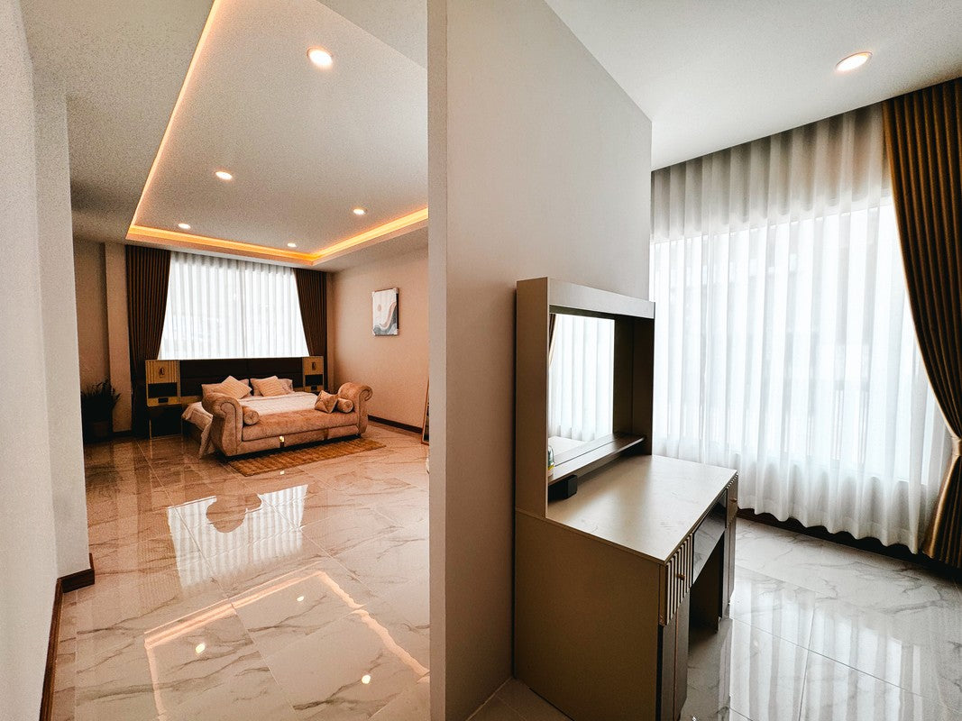 House with Private Pool for Sale in Pranburi