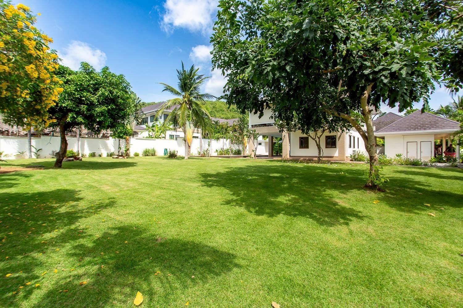 Spacious Executive Pool Villa in Khao Tao Hua Hin