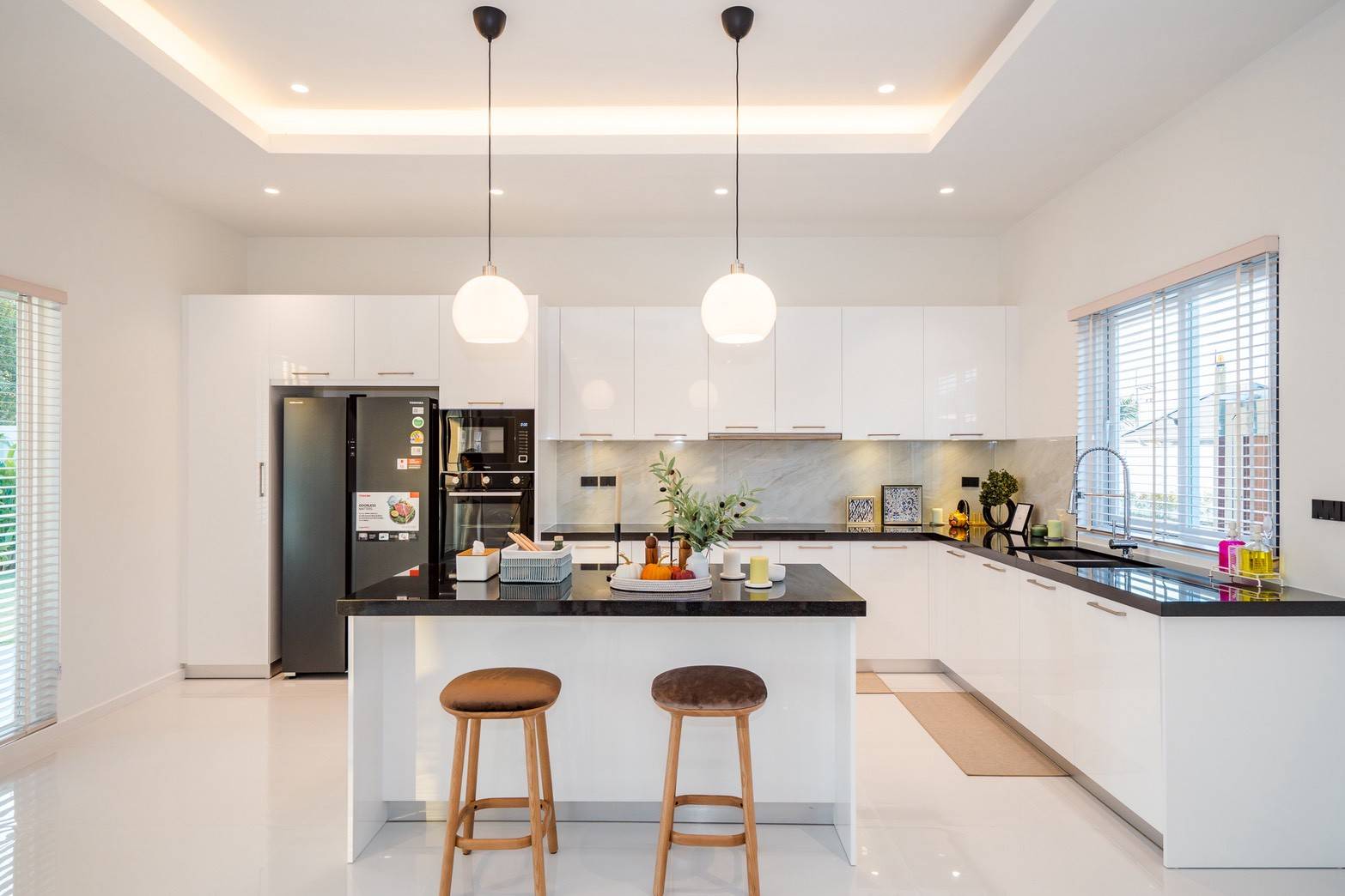 Luxury Spacious 3-Bedroom Pool Villa at Aria 3