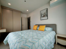 2 Bedroom Condo with Sea and Mountain View on Floor 15
