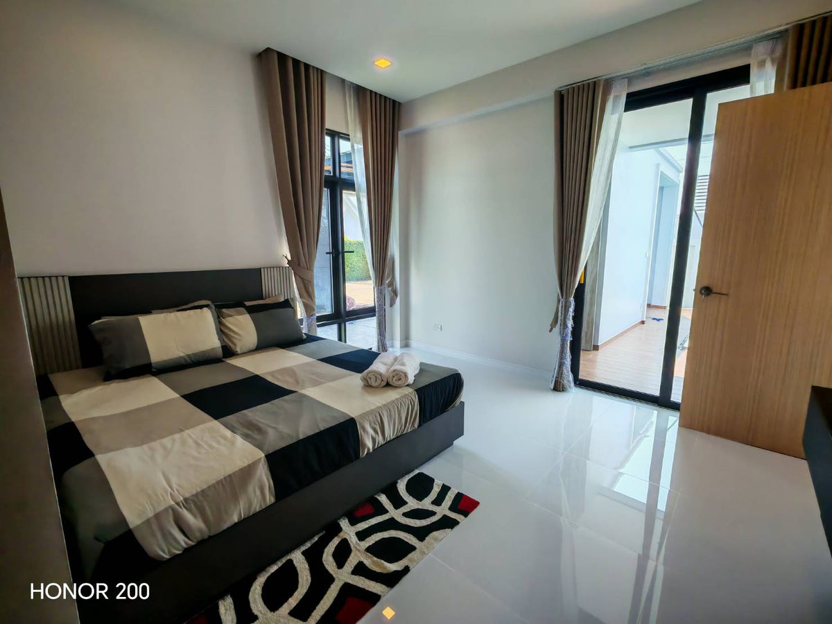 Modern Pool Villa for Rent and Sale in iBreeze Hua Hin, Soi 112