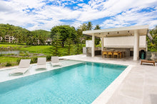 Exklusives Anwesen am Wasser im Palm Hills Golf Club