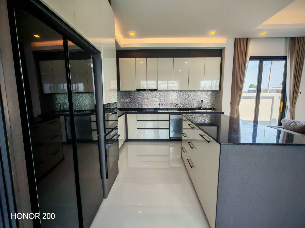 Modern Pool Villa for Rent and Sale in iBreeze Hua Hin, Soi 112
