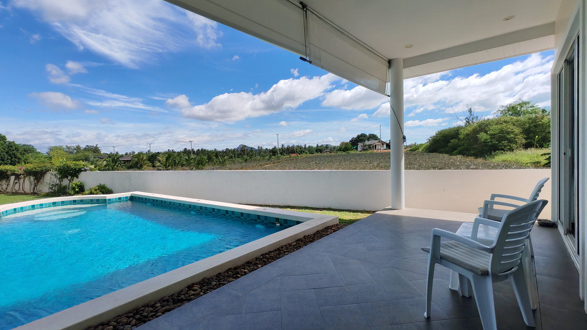 Detached House with Private Pool and Mountain Views in Wang Pong