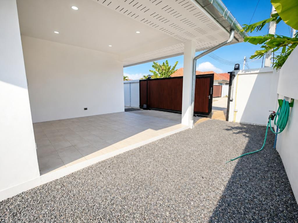 Modern 3-Bedroom Pool Villa for Rent in Wang Pong
